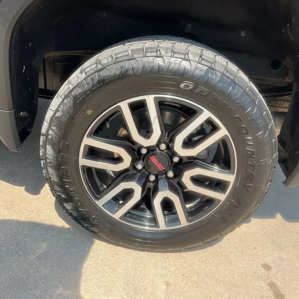 2023 GMC Sierra 1500 AT4