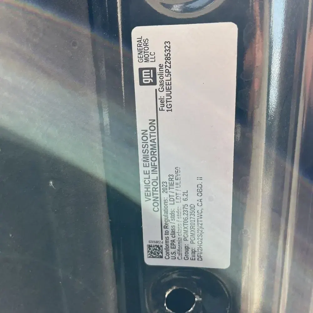 2023 GMC Sierra 1500 AT4