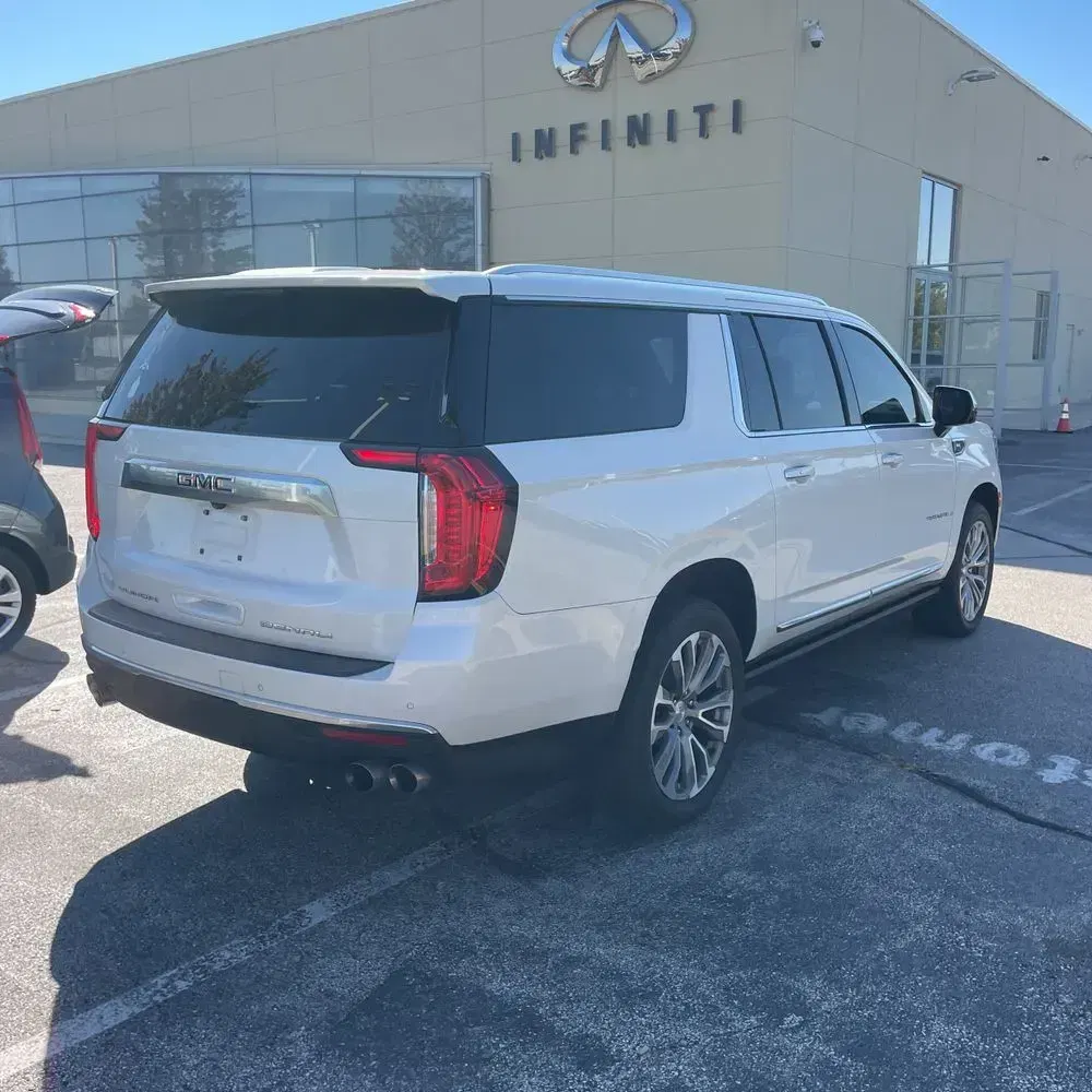 2022 GMC Yukon XL Denali