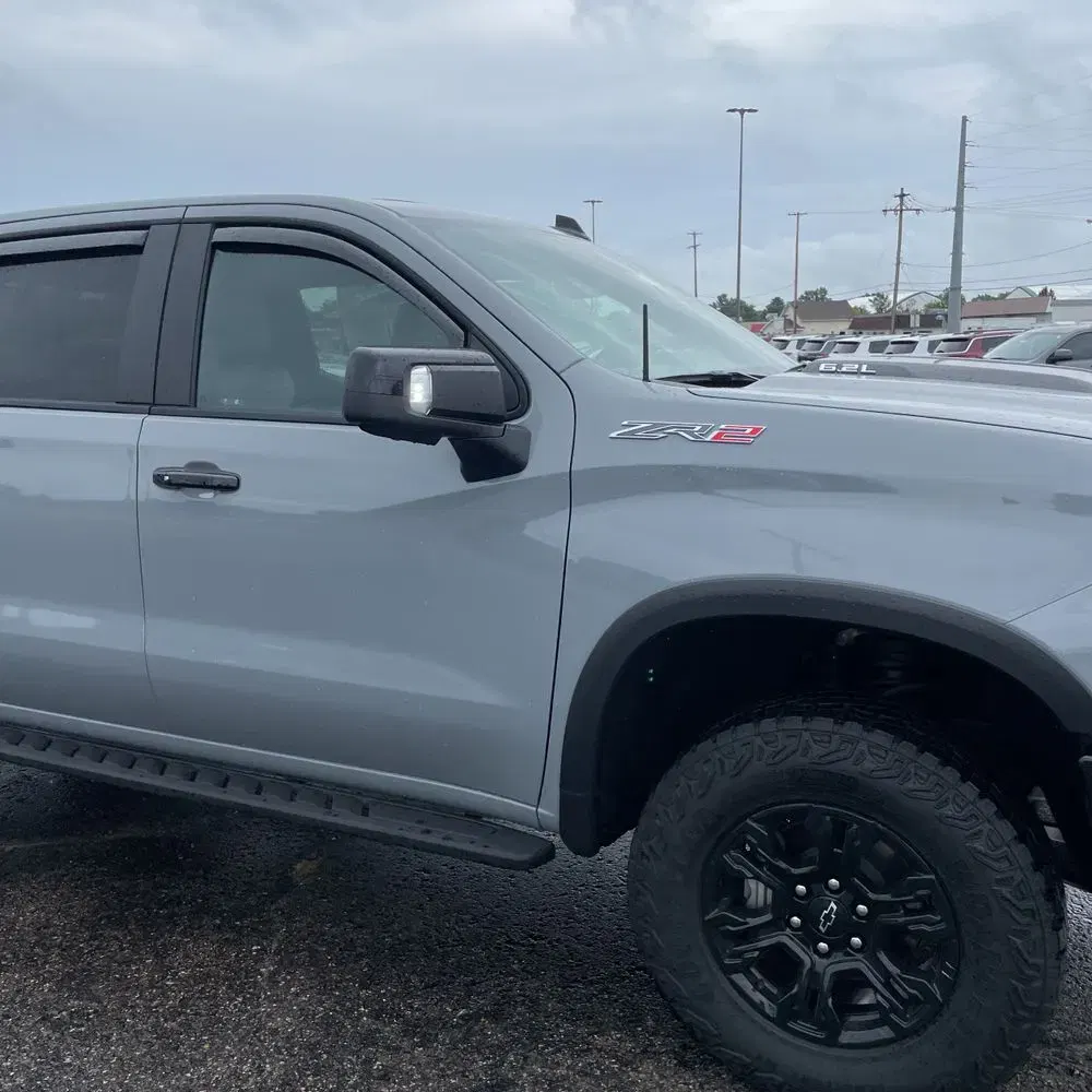 2025 Chevrolet Silverado 1500 ZR2