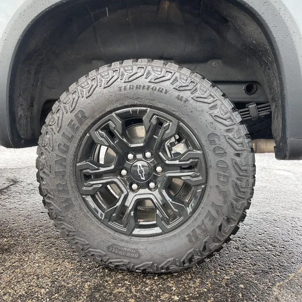 2025 Chevrolet Silverado 1500 ZR2