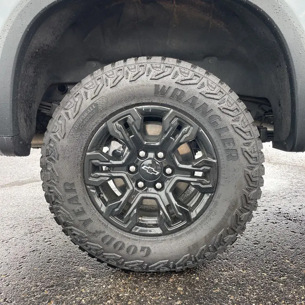 2025 Chevrolet Silverado 1500 ZR2