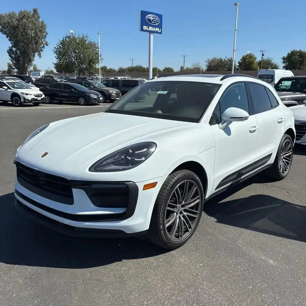2024 Porsche Macan Base