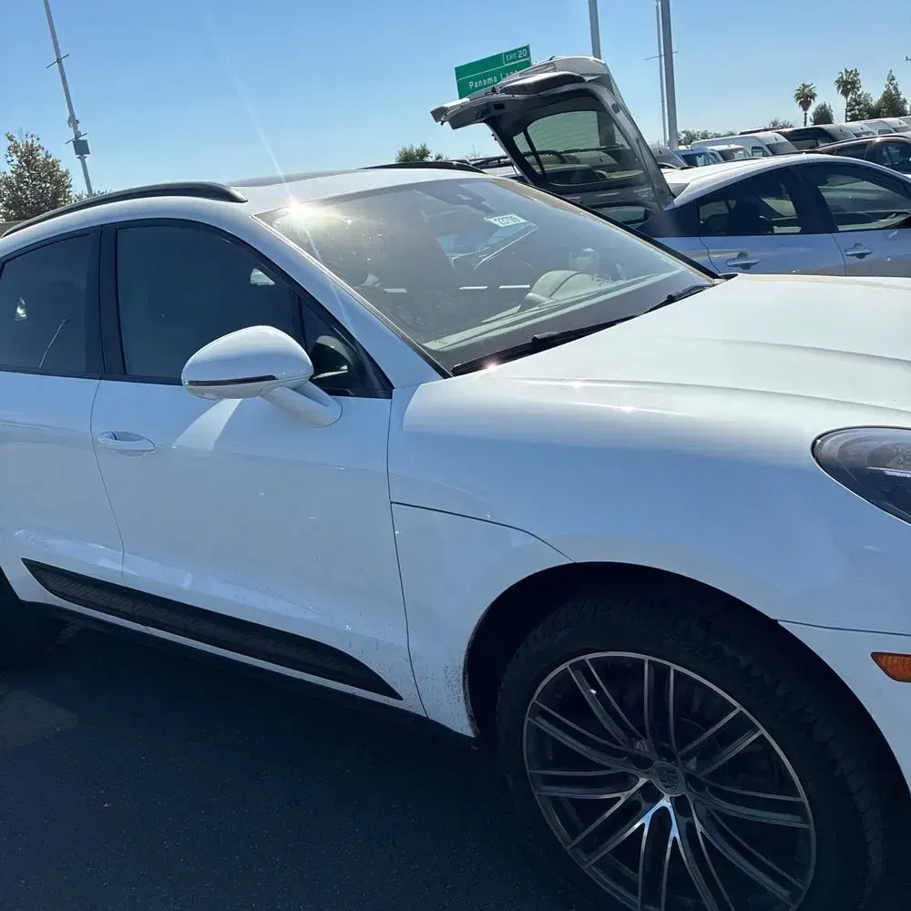 2024 Porsche Macan Base
