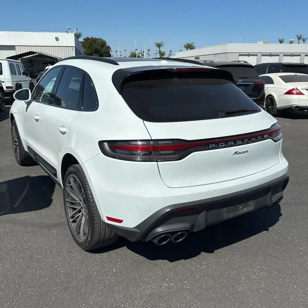 2024 Porsche Macan Base