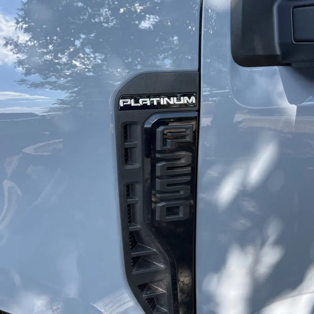 2025 Ford F-250 Super Duty Platinum