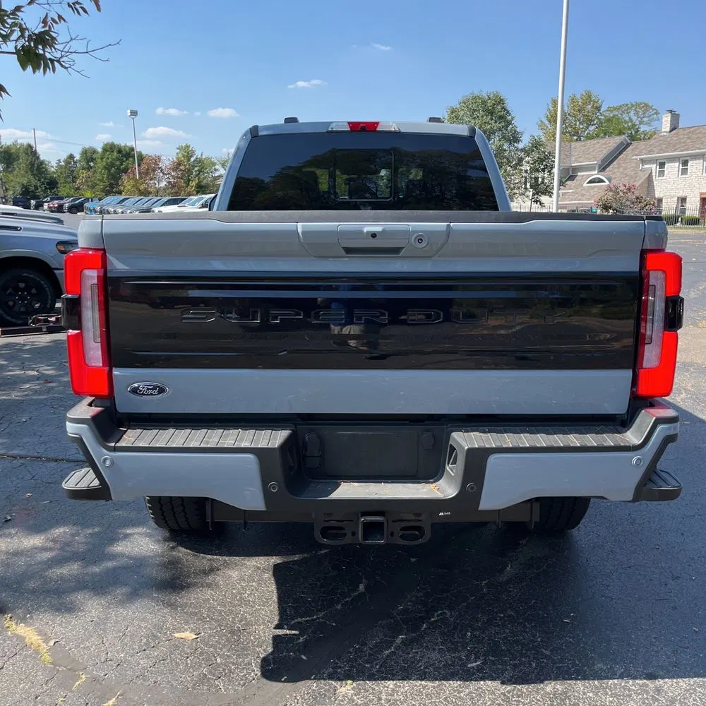 2025 Ford F-250 Super Duty Platinum