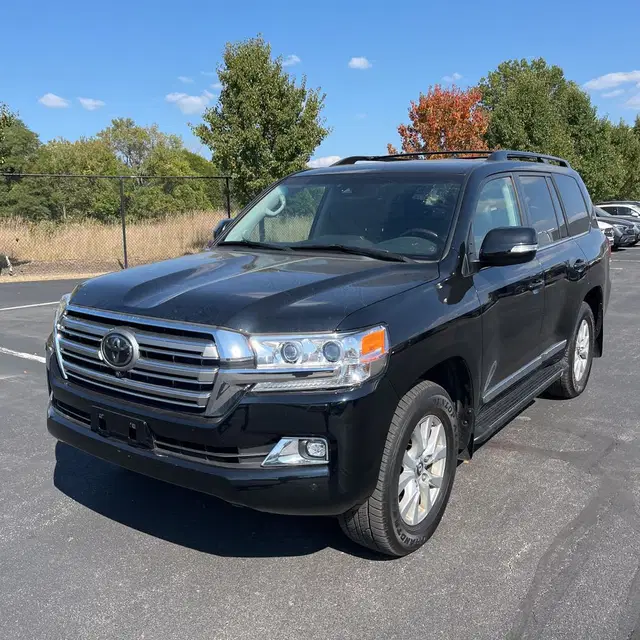 2020 Toyota Land Cruiser Base
