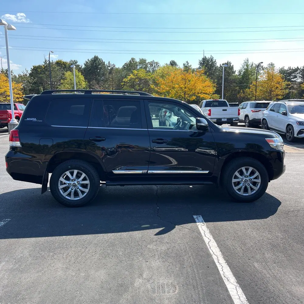2020 Toyota Land Cruiser Base