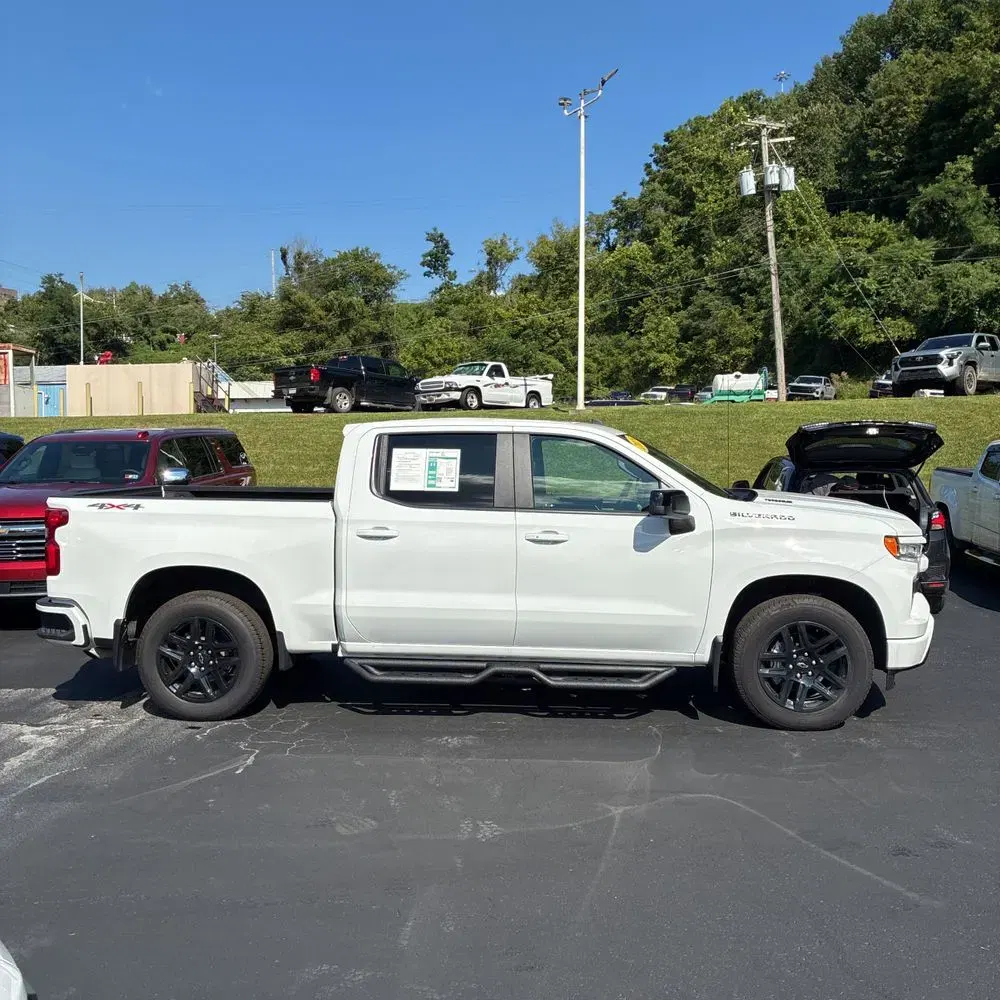 2025 Chevrolet Silverado 1500 RST