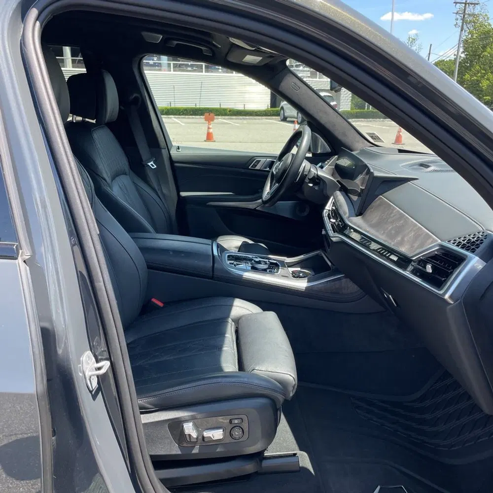 2024 BMW X7 M60i