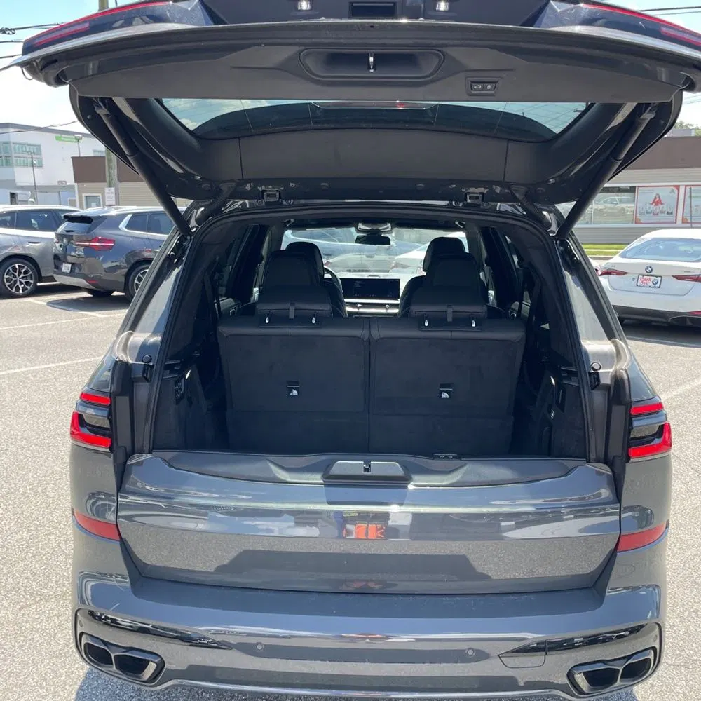 2024 BMW X7 M60i