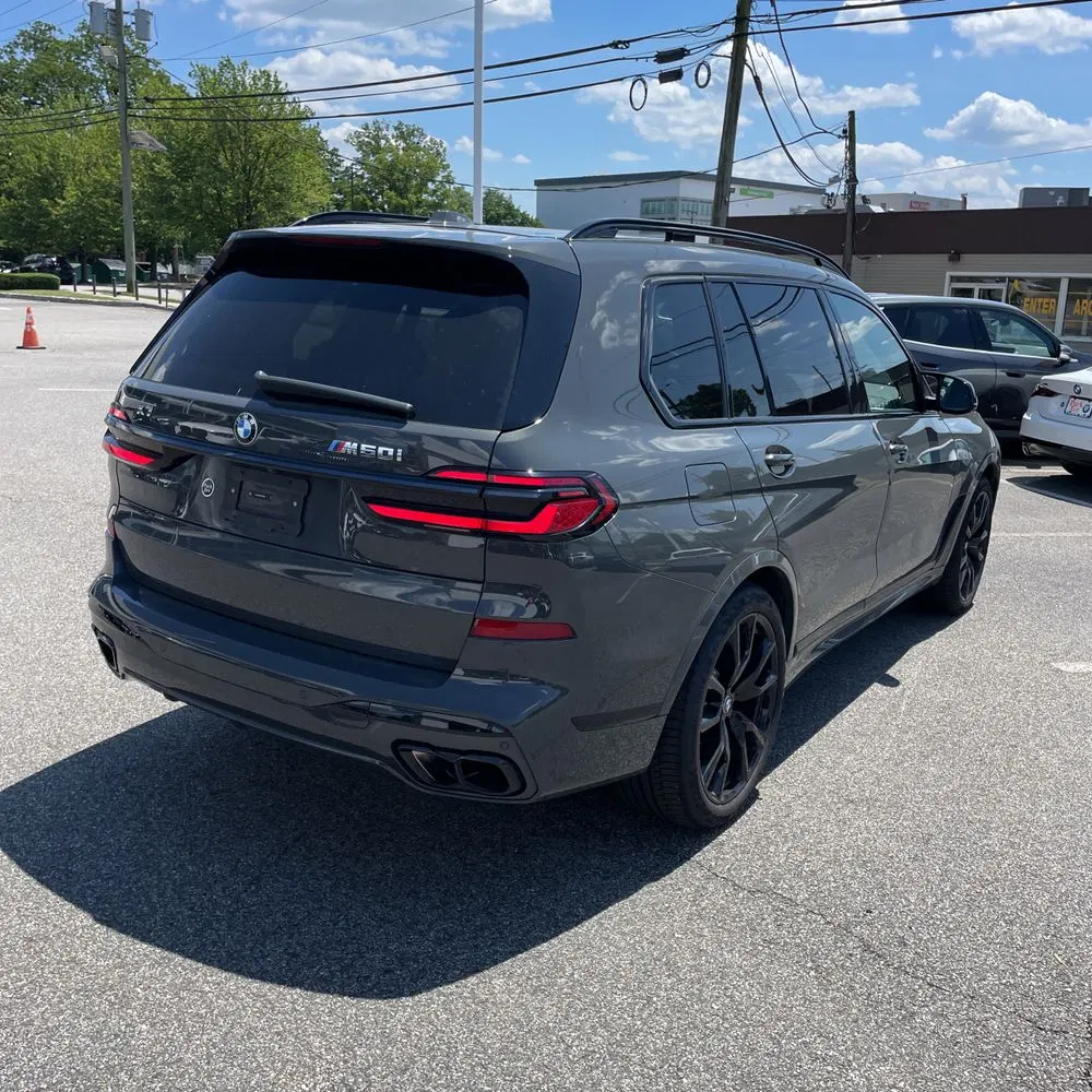 2024 BMW X7 M60i