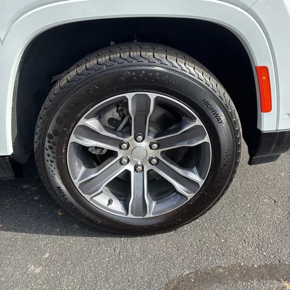 2024 Jeep Grand Wagoneer L Base
