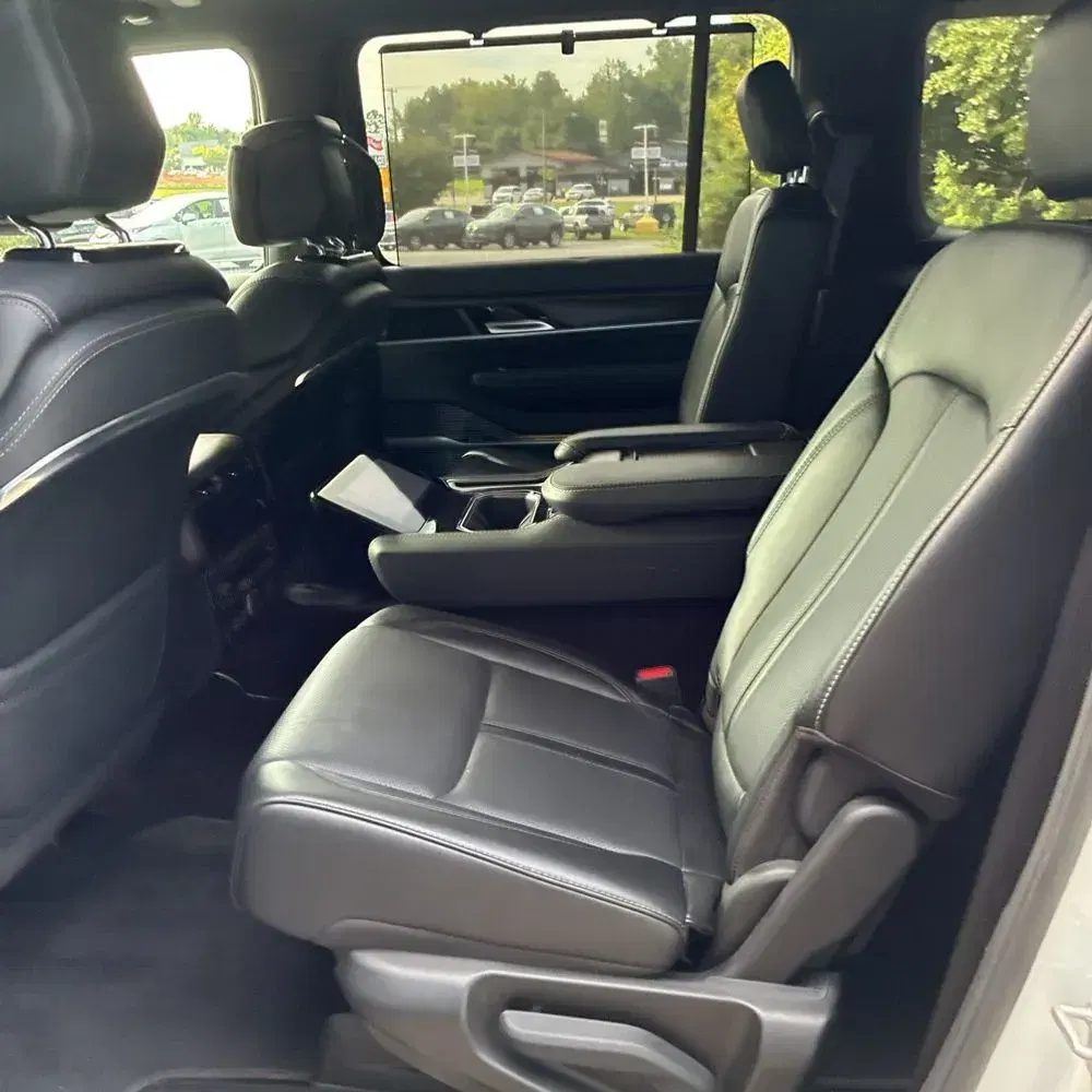 2024 Jeep Grand Wagoneer L Base