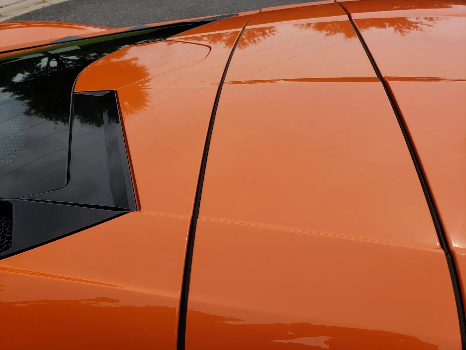 2023 Chevrolet Corvette Z06 Coupe - 670-hp LT6 V8, Z06 Ultimate Performance Package, Amplify Orange Tintcoat