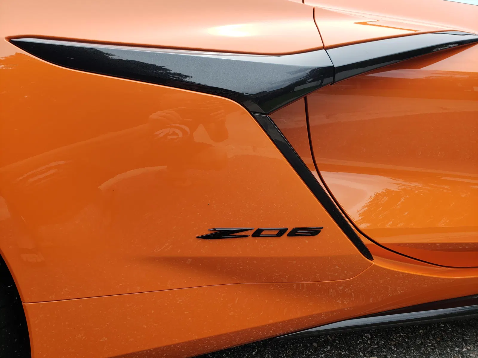 2023 Chevrolet Corvette Z06 Coupe - 670-hp LT6 V8, Z06 Ultimate Performance Package, Amplify Orange Tintcoat