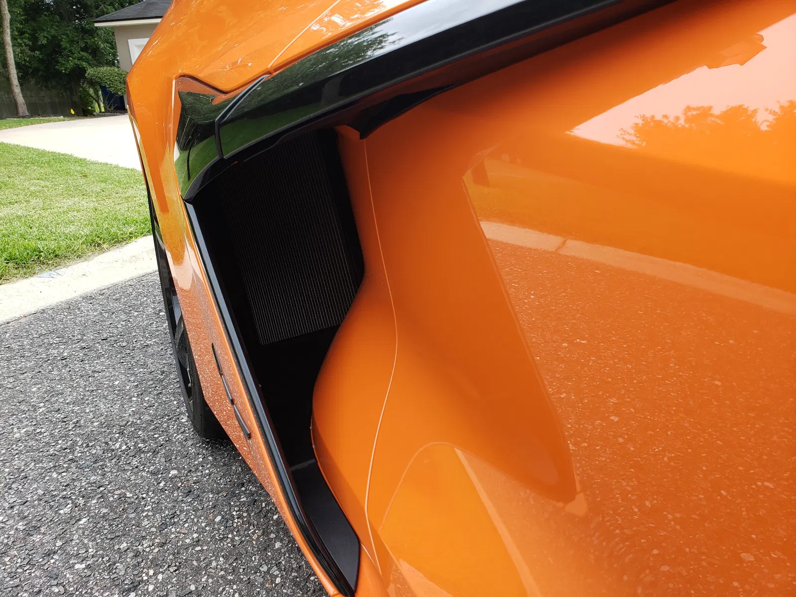 2023 Chevrolet Corvette Z06 Coupe - 670-hp LT6 V8, Z06 Ultimate Performance Package, Amplify Orange Tintcoat