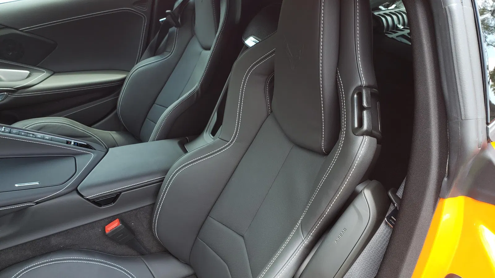 2023 Chevrolet Corvette Z06 Coupe - 670-hp LT6 V8, Z06 Ultimate Performance Package, Amplify Orange Tintcoat