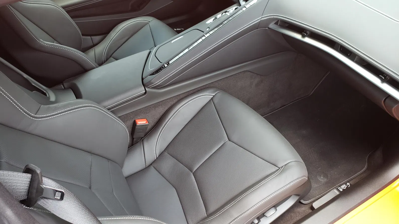 2023 Chevrolet Corvette Z06 Coupe - 670-hp LT6 V8, Z06 Ultimate Performance Package, Amplify Orange Tintcoat