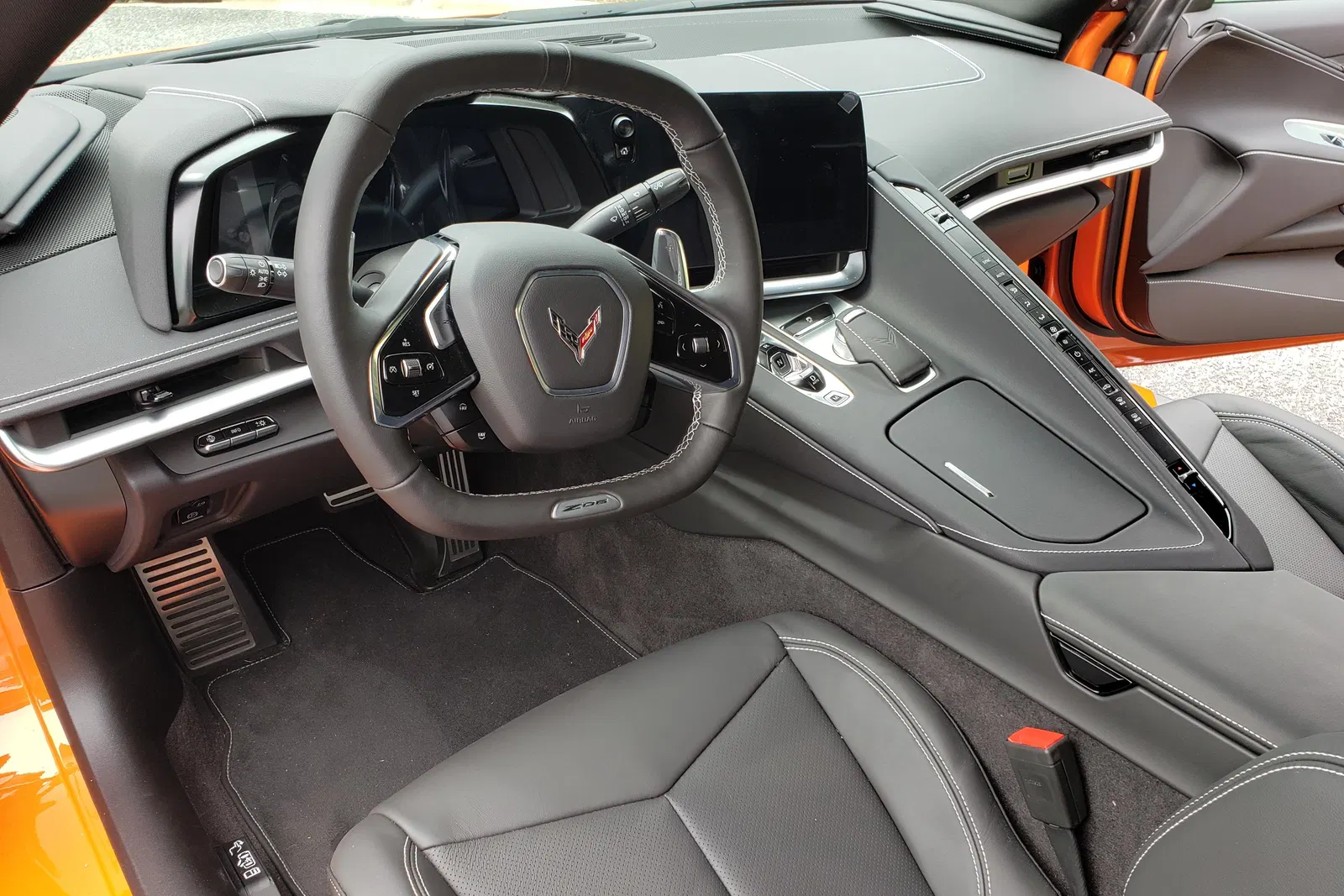 2023 Chevrolet Corvette Z06 Coupe - 670-hp LT6 V8, Z06 Ultimate Performance Package, Amplify Orange Tintcoat