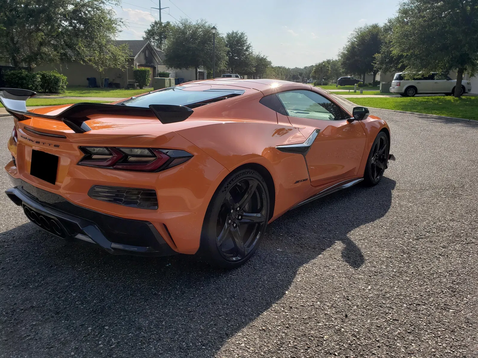 2023 Chevrolet Corvette Z06 Coupe - 670-hp LT6 V8, Z06 Ultimate Performance Package, Amplify Orange Tintcoat