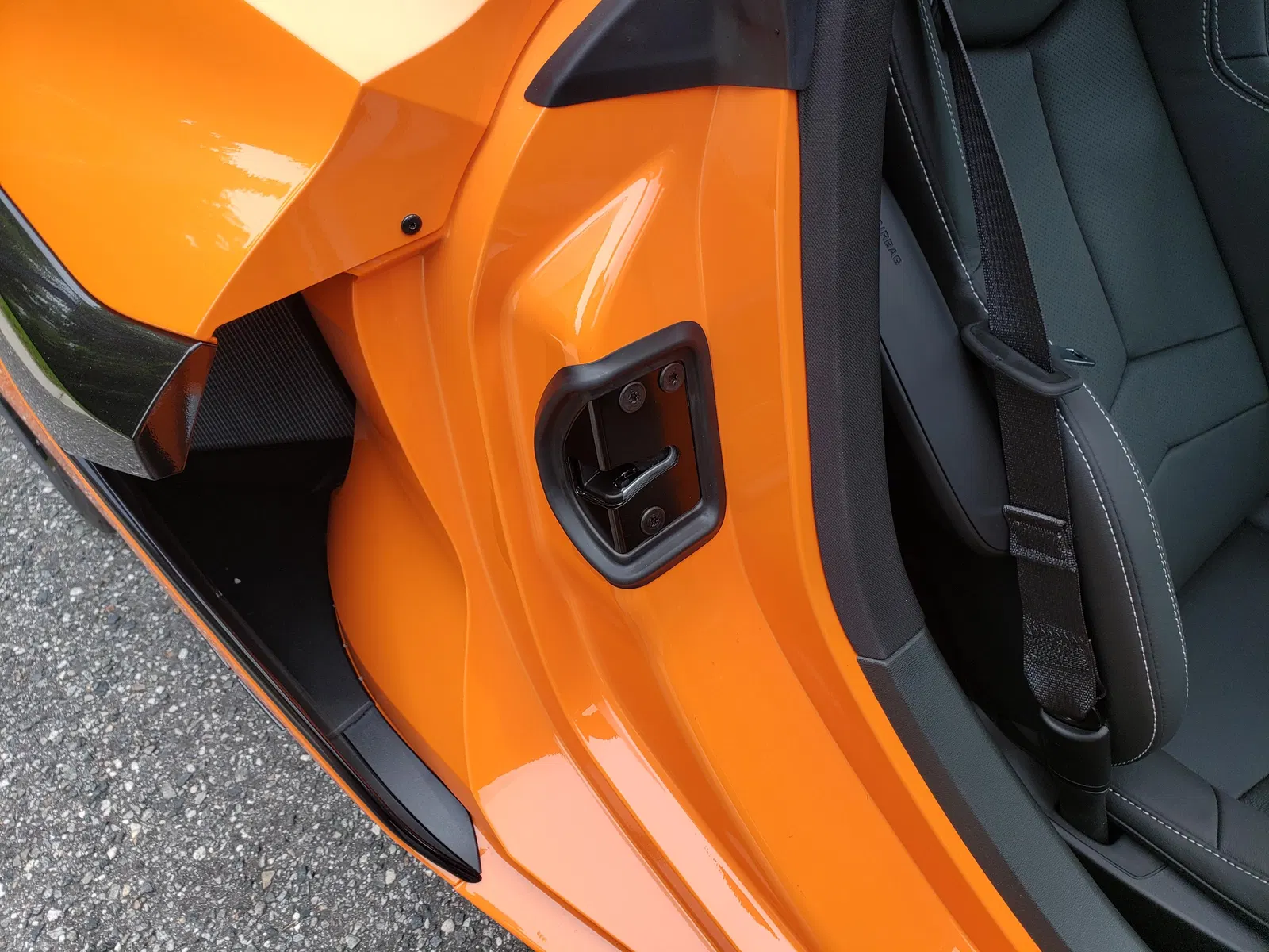 2023 Chevrolet Corvette Z06 Coupe - 670-hp LT6 V8, Z06 Ultimate Performance Package, Amplify Orange Tintcoat