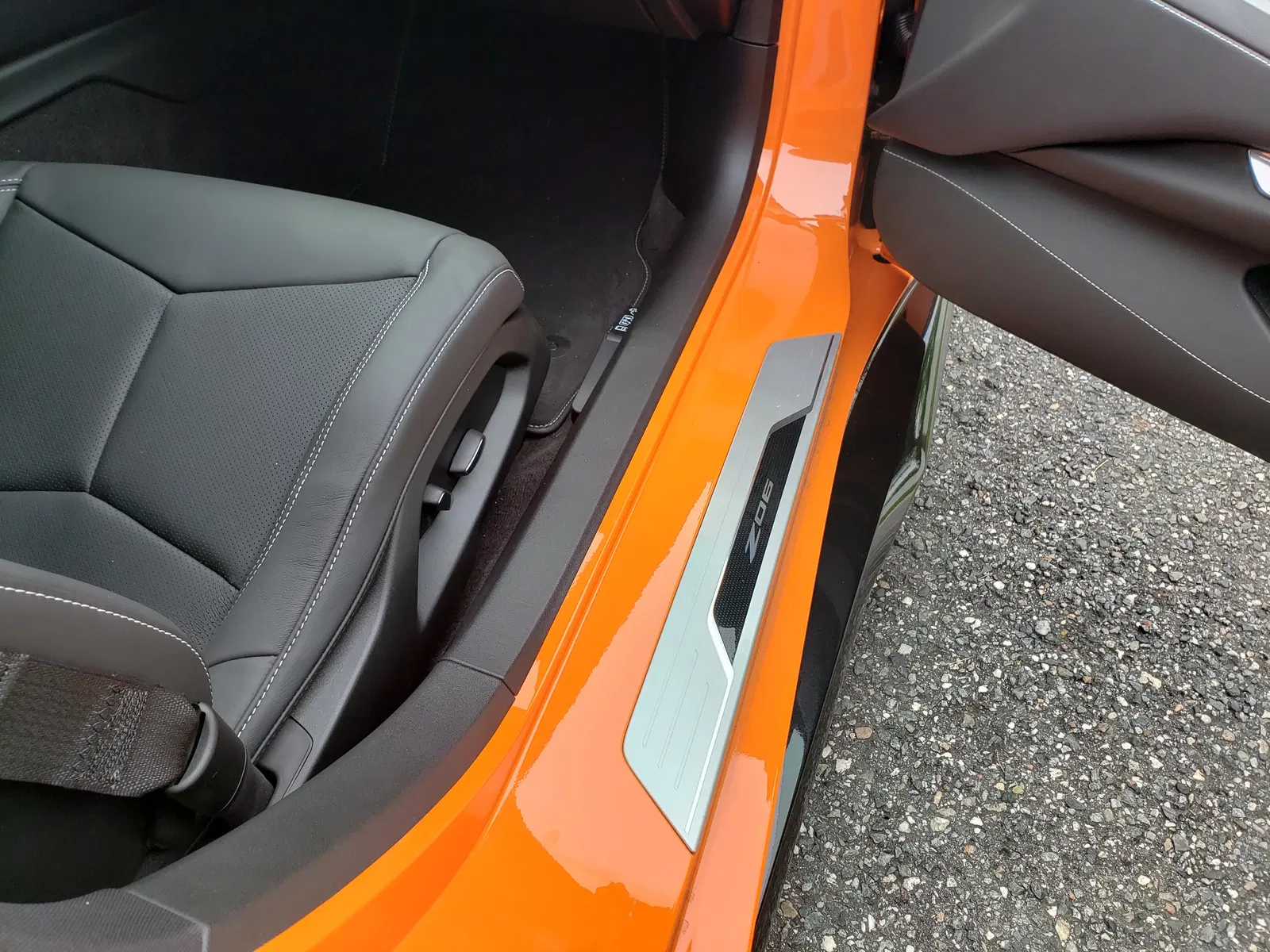 2023 Chevrolet Corvette Z06 Coupe - 670-hp LT6 V8, Z06 Ultimate Performance Package, Amplify Orange Tintcoat