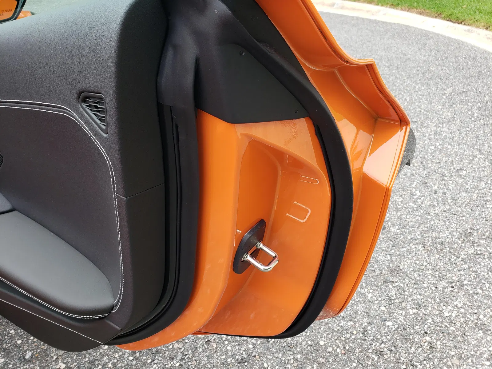 2023 Chevrolet Corvette Z06 Coupe - 670-hp LT6 V8, Z06 Ultimate Performance Package, Amplify Orange Tintcoat