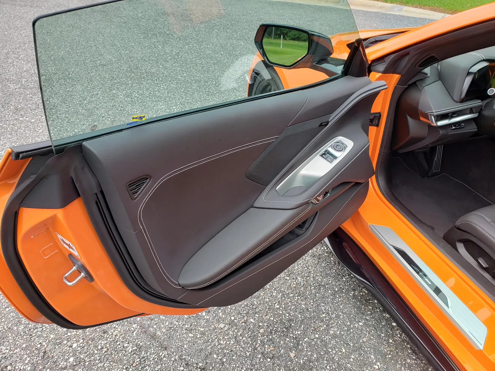 2023 Chevrolet Corvette Z06 Coupe - 670-hp LT6 V8, Z06 Ultimate Performance Package, Amplify Orange Tintcoat