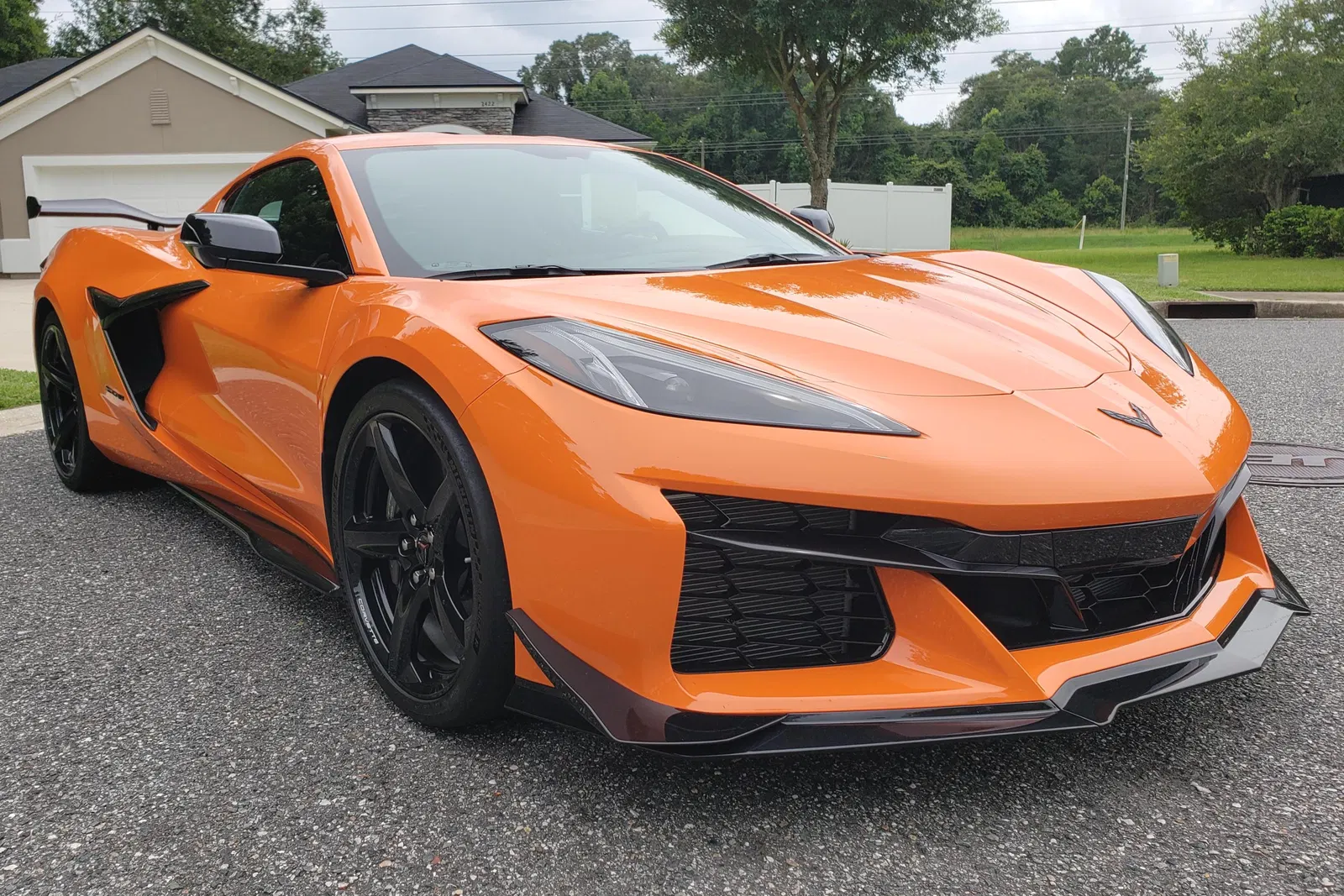 2023 Chevrolet Corvette Z06 Coupe - 670-hp LT6 V8, Z06 Ultimate Performance Package, Amplify Orange Tintcoat