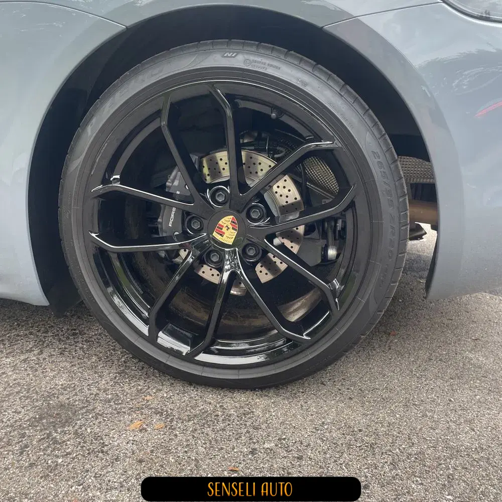 2024 Porsche 718 Cayman Base