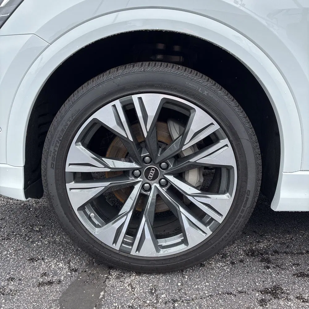 2025 Audi Q8 Premium Plus 55