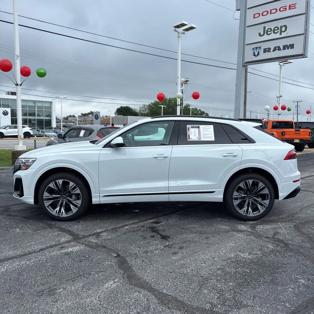 2025 Audi Q8 Premium Plus 55
