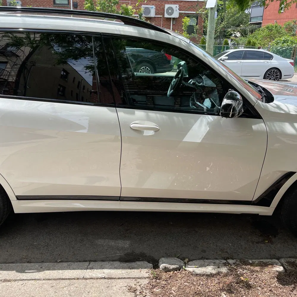 2025 BMW X7 M60i