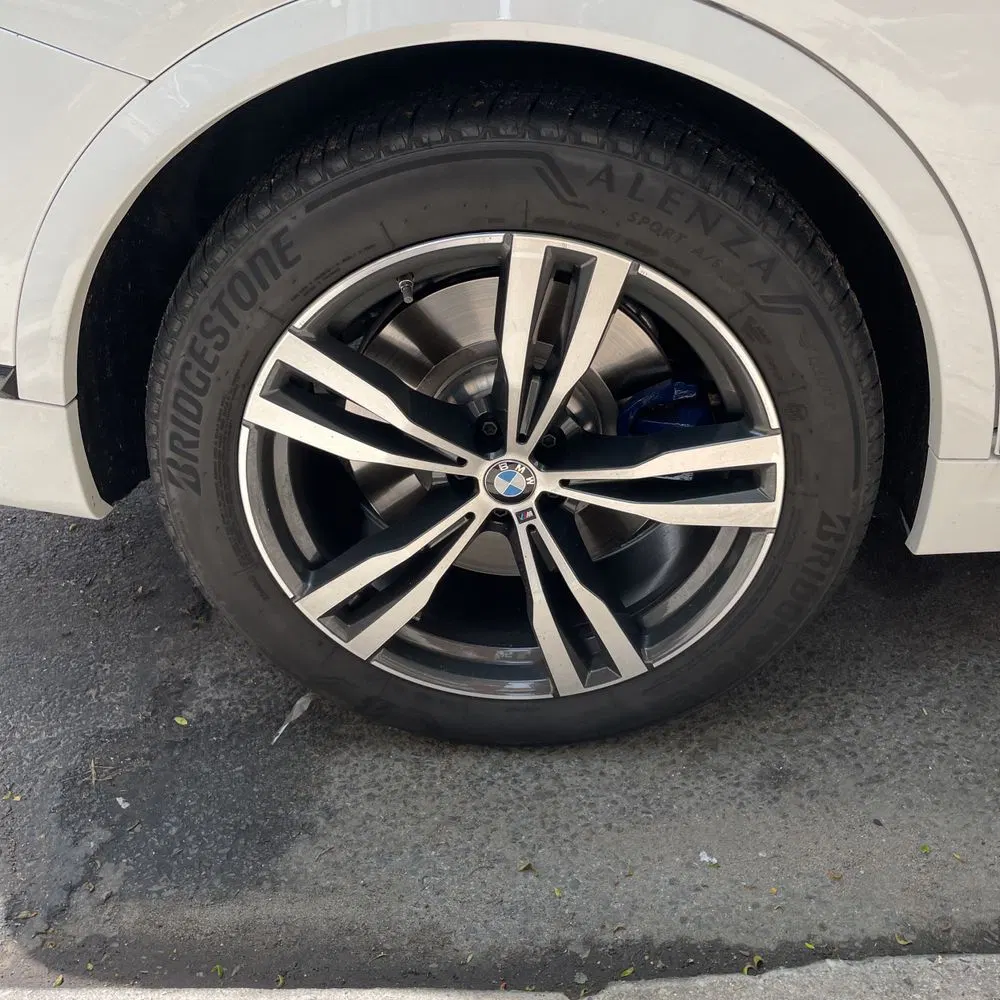 2025 BMW X7 M60i