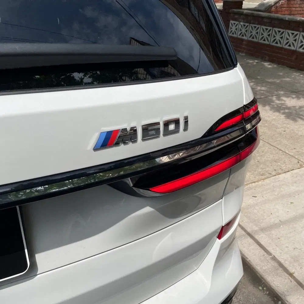 2025 BMW X7 M60i