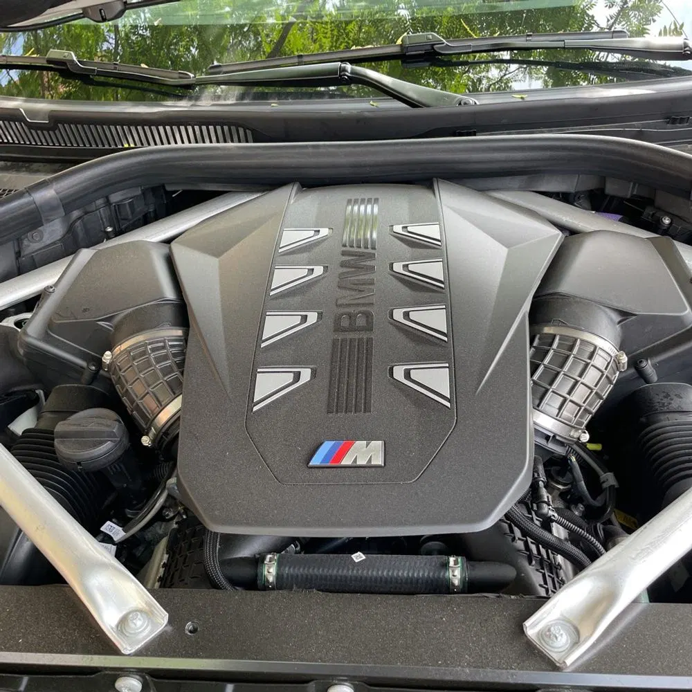 2025 BMW X7 M60i