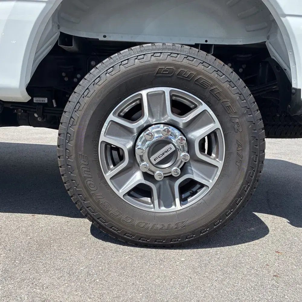2024 Ford F350 S/D Lariat