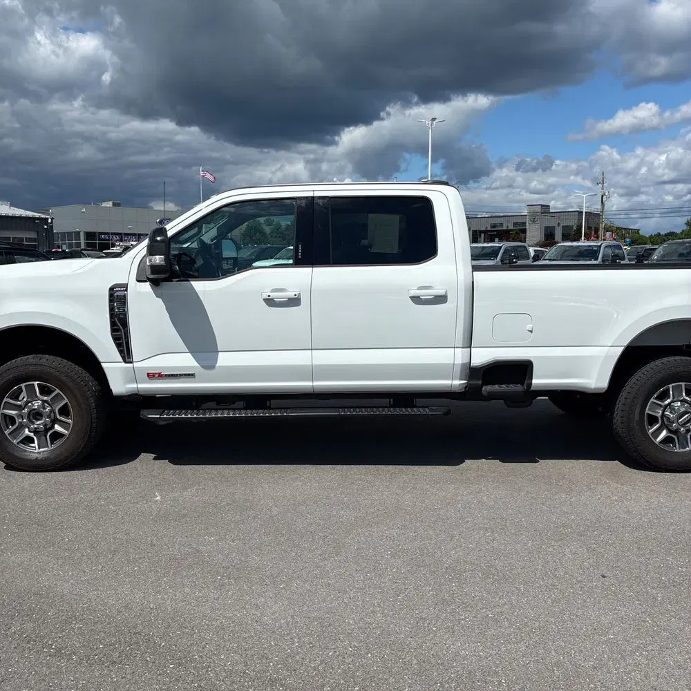 2024 Ford F350 S/D Lariat