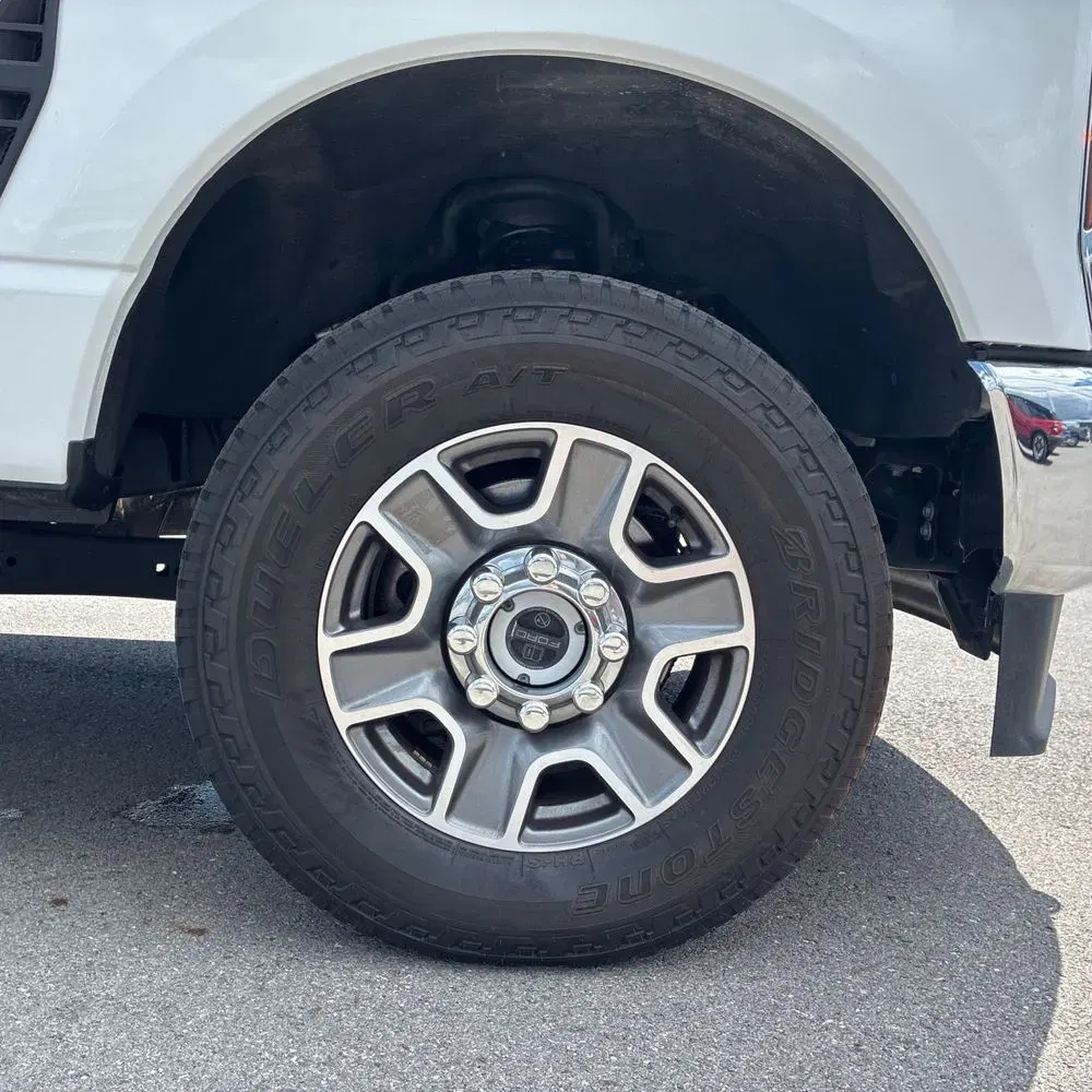 2024 Ford F350 S/D Lariat