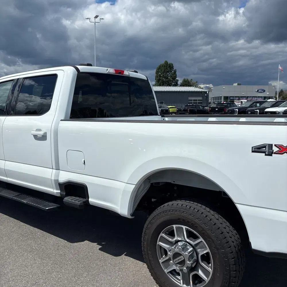 2024 Ford F350 S/D Lariat