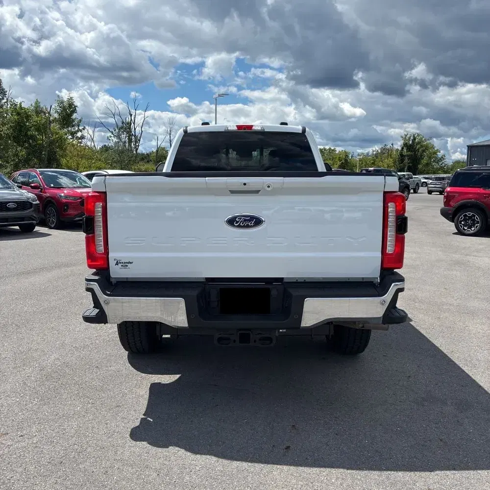 2024 Ford F350 S/D Lariat