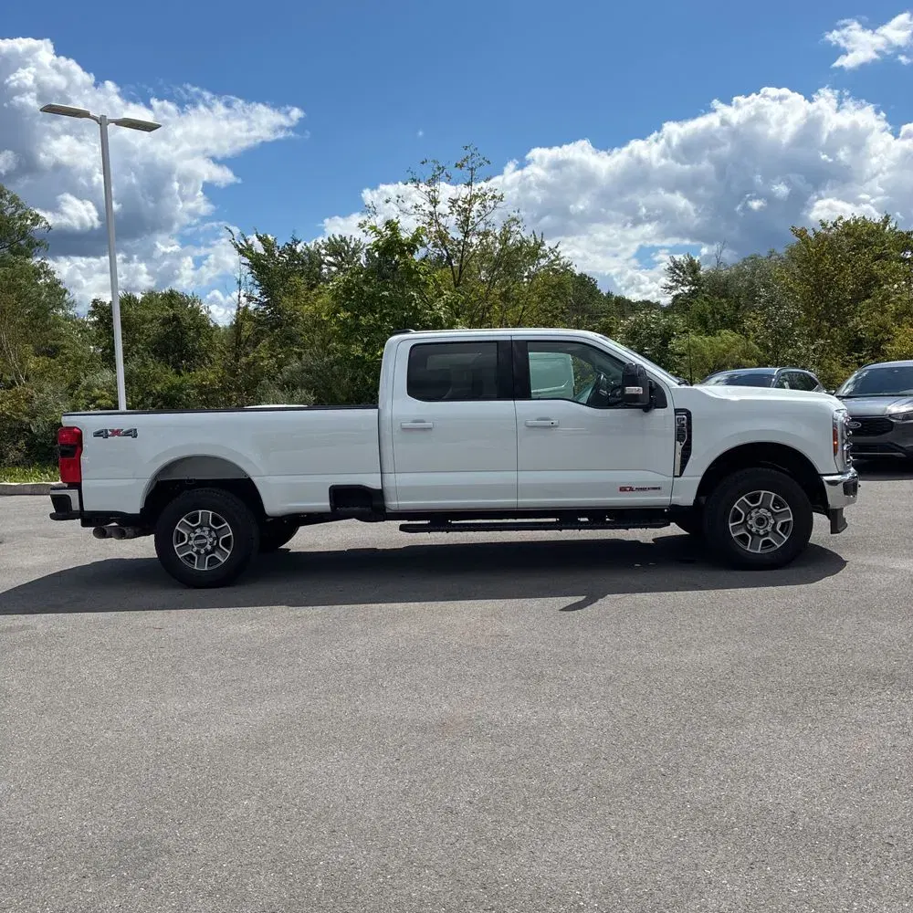 2024 Ford F350 S/D Lariat