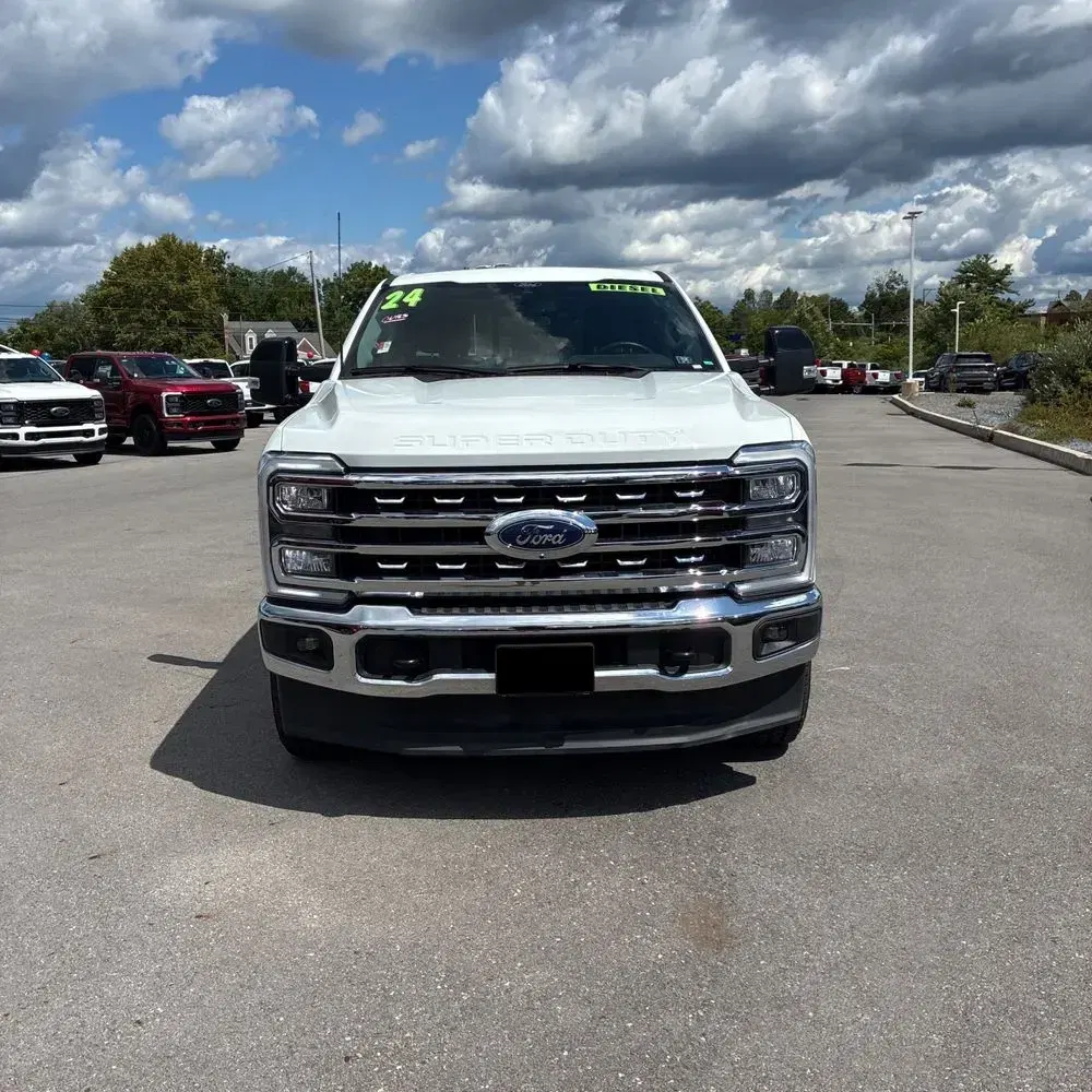 2024 Ford F350 S/D Lariat