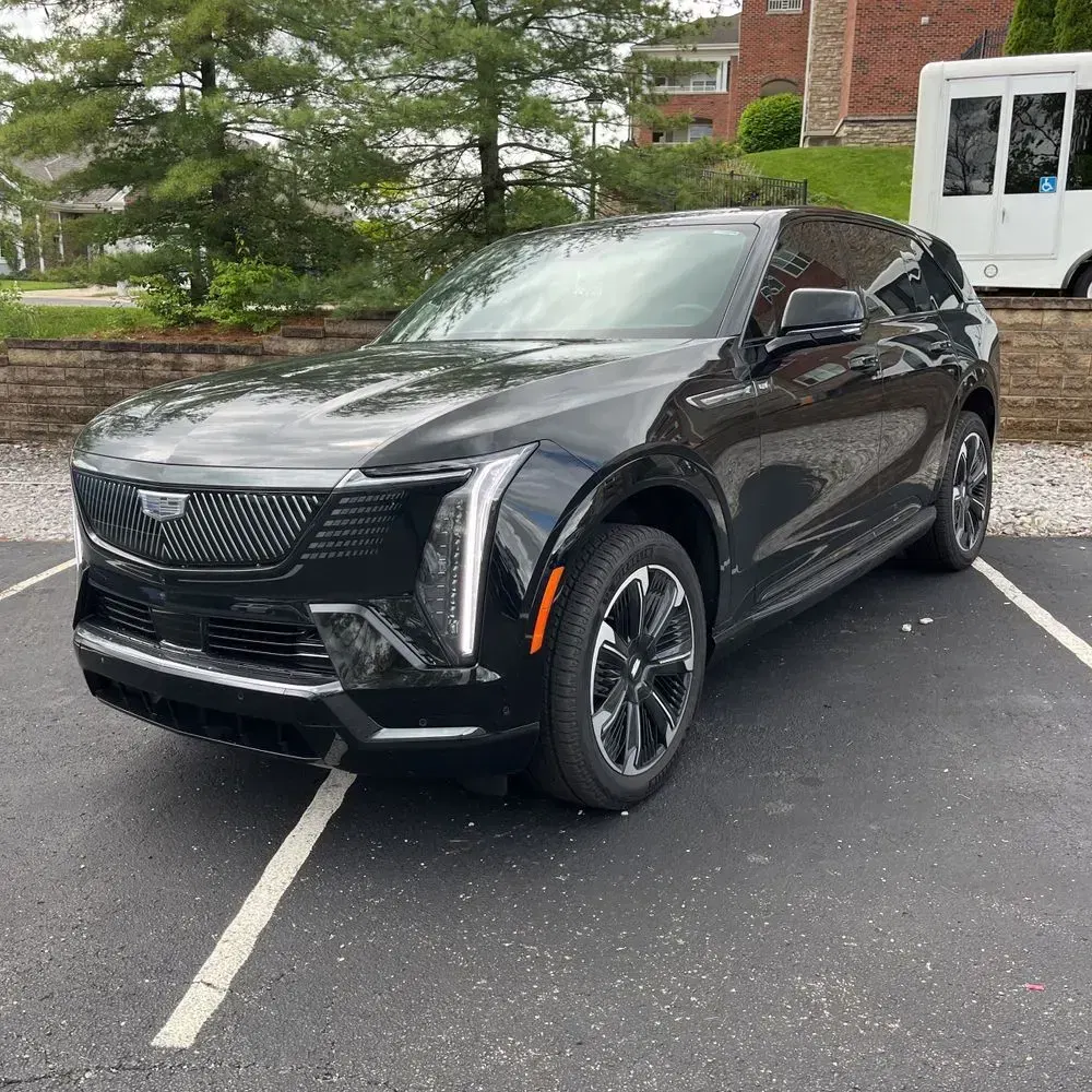 2025 Cadillac Escalade IQ Sport 2