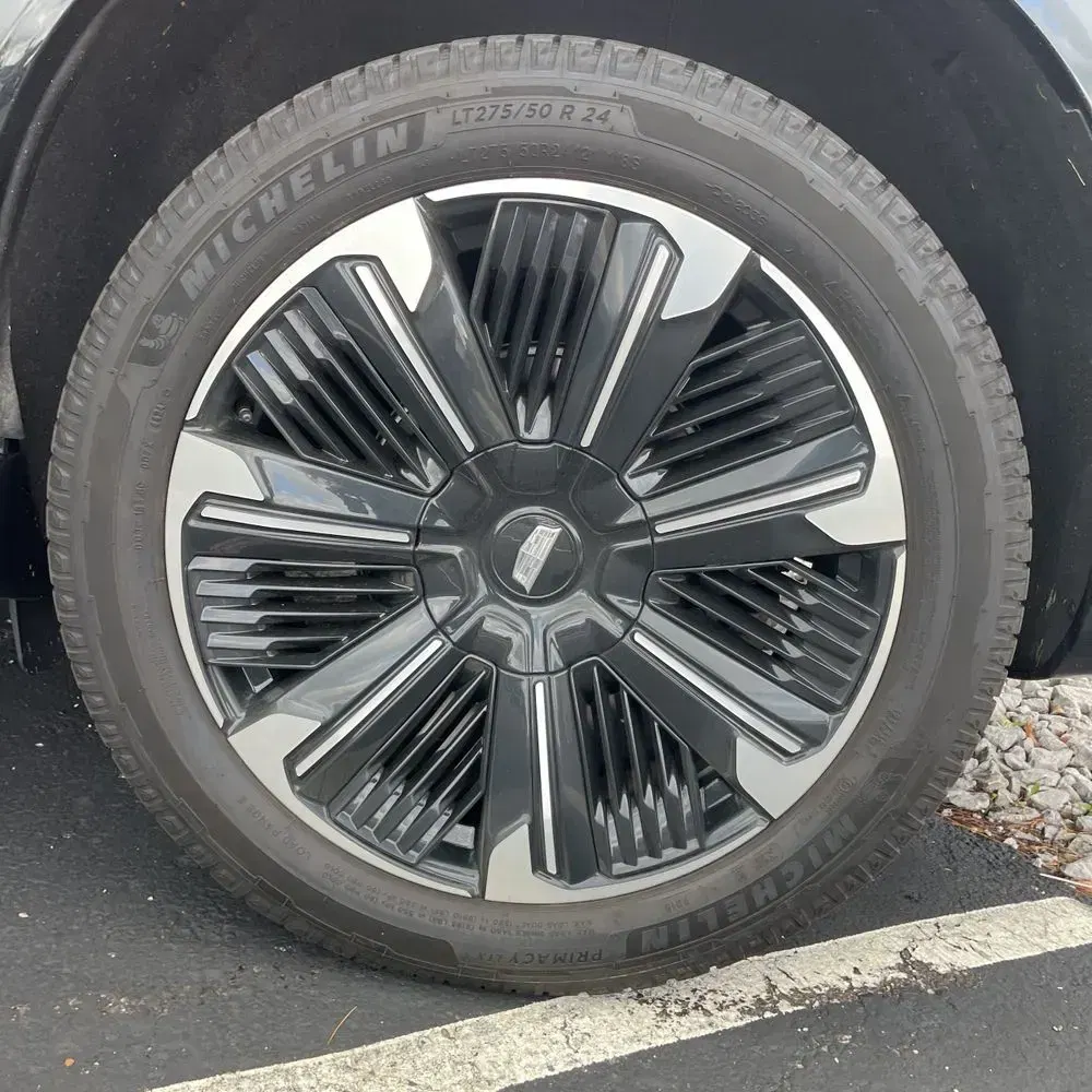 2025 Cadillac Escalade IQ Sport 2