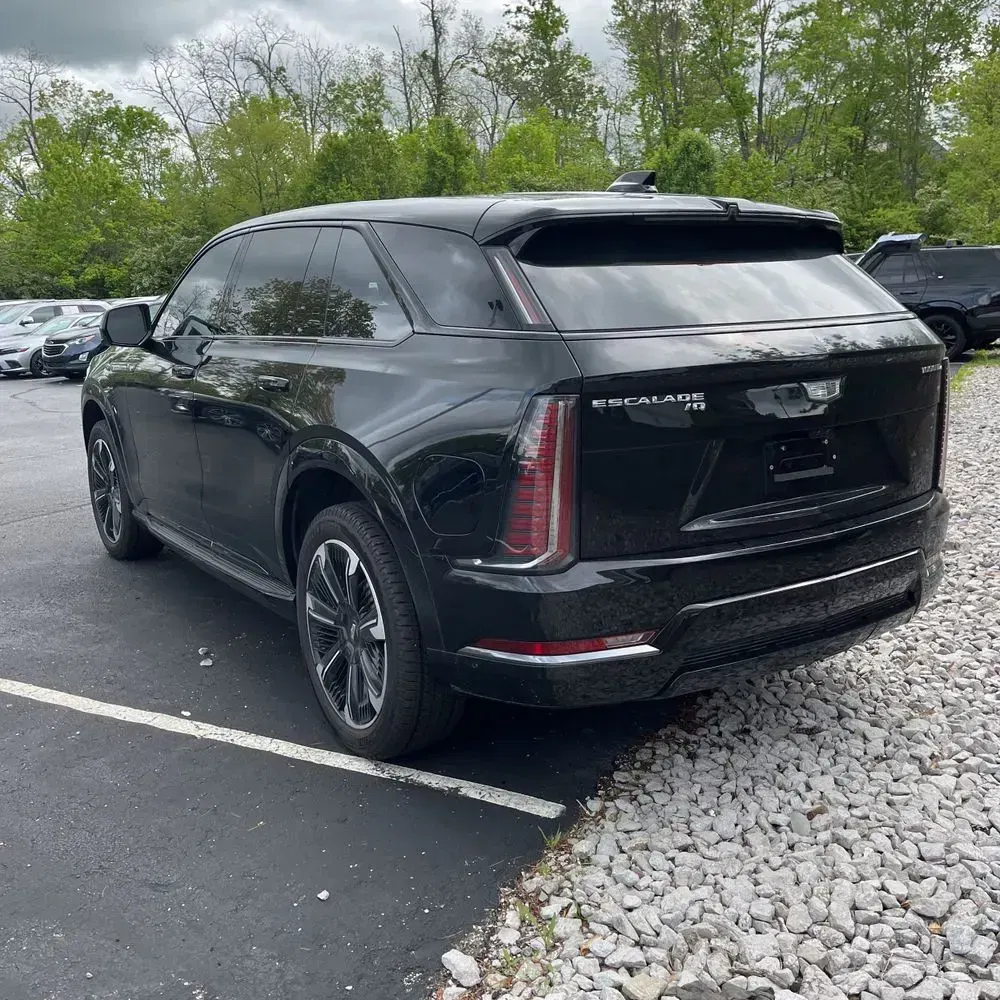 2025 Cadillac Escalade IQ Sport 2
