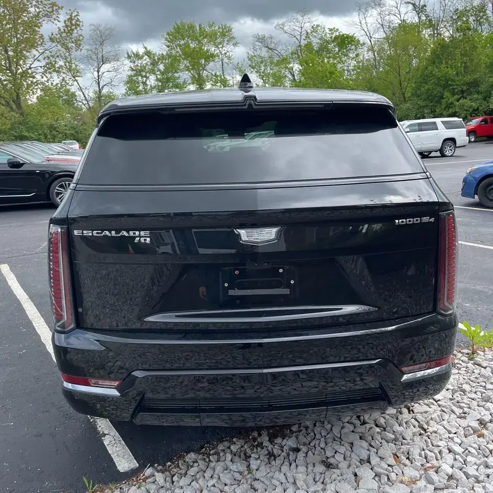 2025 Cadillac Escalade IQ Sport 2