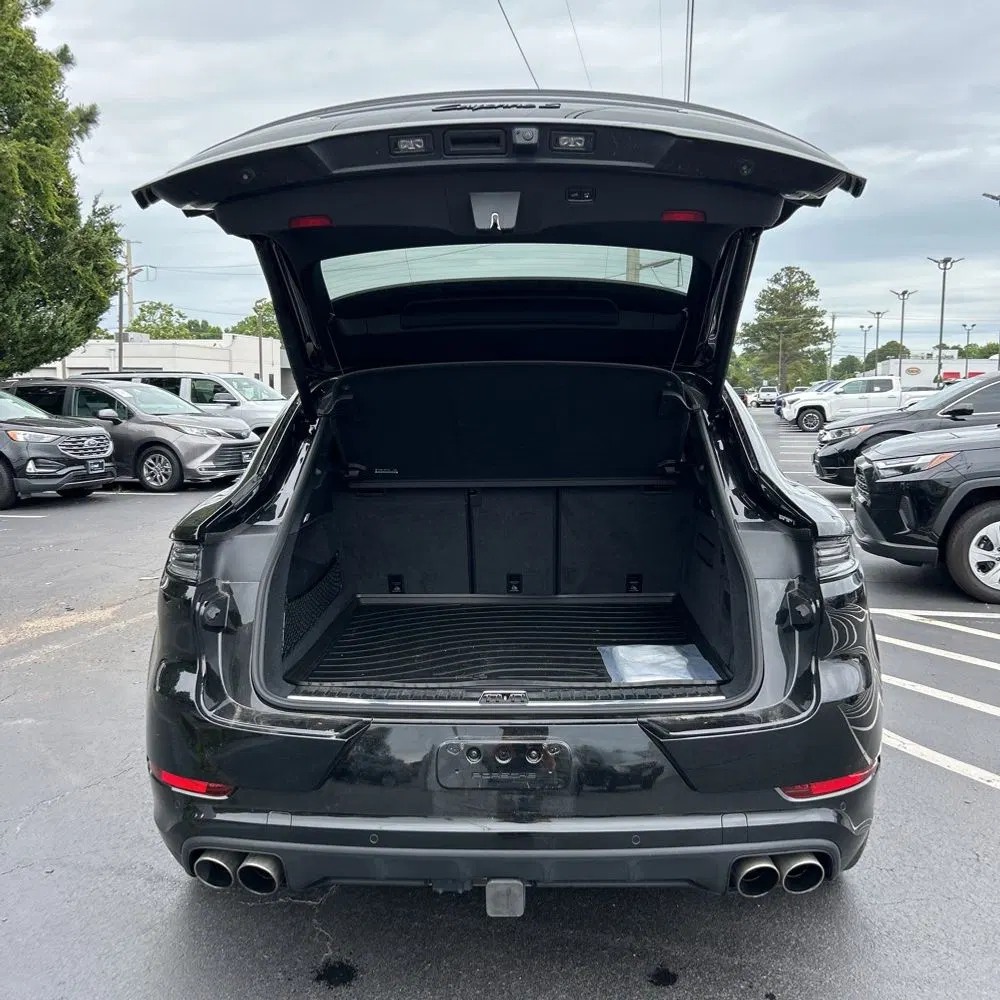 2024 Porsche Cayenne S Coupe